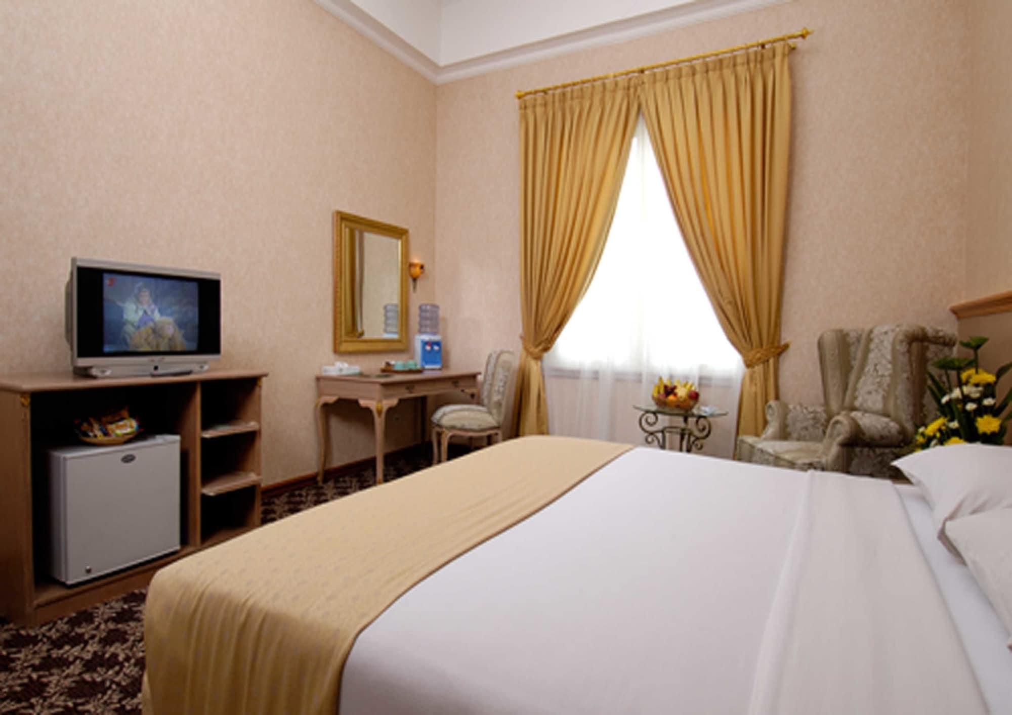 Yasmin Hotel Puncak Kültér fotó