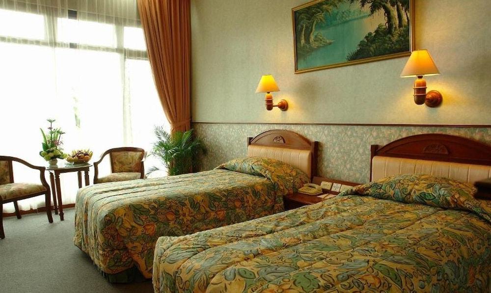 Yasmin Hotel Puncak Kültér fotó